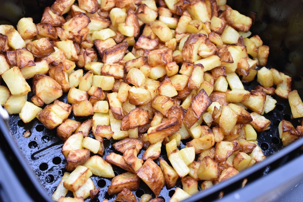 Råstegte kartofler i airfryer - nem opskrift