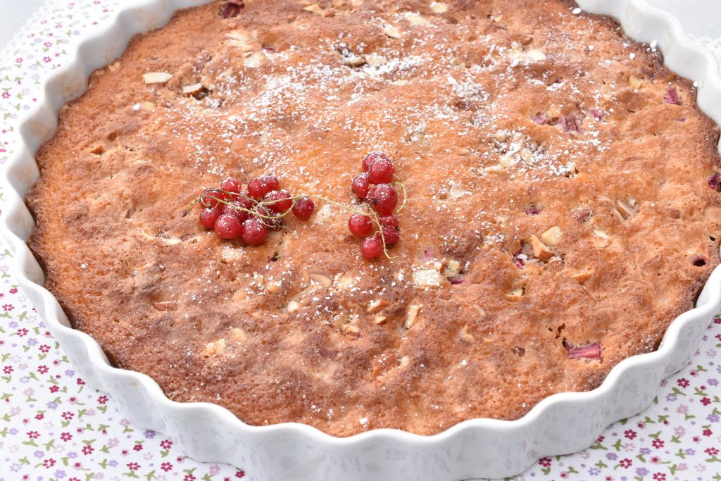 Sommerkage - kage med rabarber