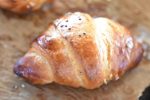 DSC_0237 • nogetiovnen.dk Hvidløgs croissanter - kuvertbrød af croissant dej på dåse