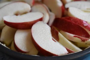Æbletærte i airfryer med nem mørdej - sprød og lækker
