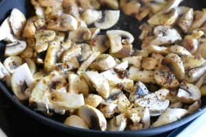 Champignon a la creme opskrift - flødestuvet champignon