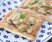 Butterdejstærte med svampe - sprød butterdej med champignon