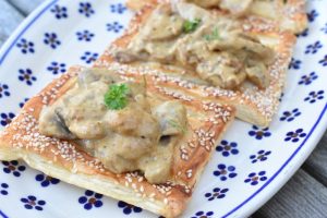 Butterdejstærte med svampe - sprød butterdej med champignon 