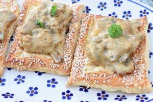 Butterdejstærte med svampe - sprød butterdej med champignon 