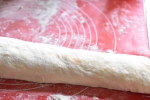 Pizzasnegle - opskrift på nem dej til bløde pizza snegle