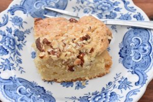 DSC_1137 • nogetiovnen.dk Vaniljekage opskrift - nem svampet vanilje kage i bradepande