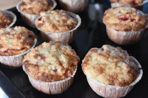 Blommemuffins med crumble topping