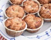 DSC_0349 3 • nogetiovnen.dk Blommemuffins med crumble topping