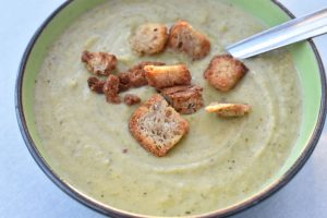 Broccolisuppe - nem opskrift på cremet suppe med broccoli