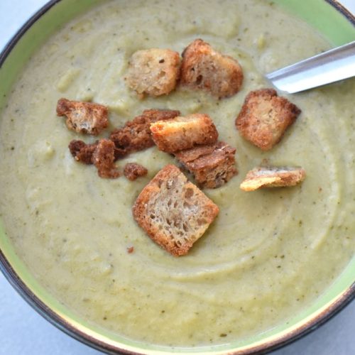 Broccolisuppe - nem opskrift på cremet suppe med broccoli
