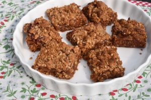 DSC_0352 • nogetiovnen.dk Blommesnitter - sprøde kagesnitter med blommekompot