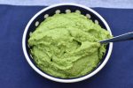 DSC_2080 • nogetiovnenstaging.com Ærtepesto - nem opskrift på pesto med ærter og mandler