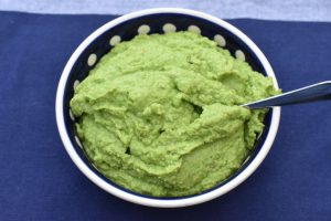 DSC_2080 • nogetiovnenstaging.com Ærtepesto - nem opskrift på pesto med ærter