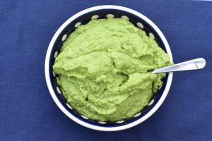 DSC_2082 • nogetiovnenstaging.com Ærtepesto - nem opskrift på pesto med ærter