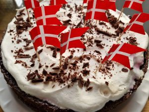 Rugbrødslagkage - opskrift på sønderjysk brødtorte