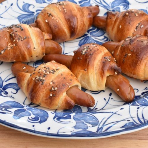 Nemme pølsehorn af croissant dej - opskrift