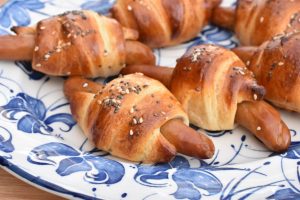 DSC_0245 • nogetiovnenstaging.com Nemme pølsehorn af croissant dej - opskrift