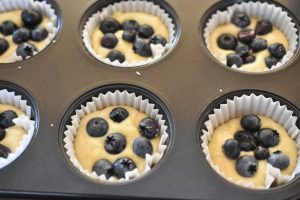 Blåbærmuffins med crumble - nem muffins opskrift