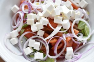 Panzanella - opskrift på italiensk brødsalat