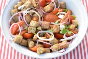 DSC_0513 • nogetiovnen.dk Panzanella - opskrift på italiensk brødsalat