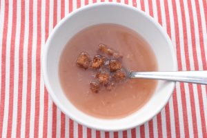 Æblesuppe - opskrift på gammeldags frugtsuppe med æbler