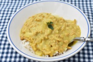 Million karry med ris - nem hurtig udgave af boller i karry