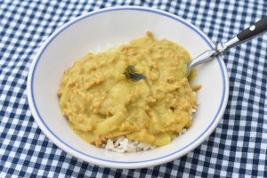 Million karry med ris - nem hurtig udgave af boller i karry