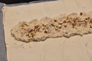 Butterdejsstang med æble marcipan fyld - butterdejskringle