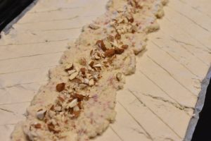 Butterdejsstang med æble marcipan fyld - butterdejskringle