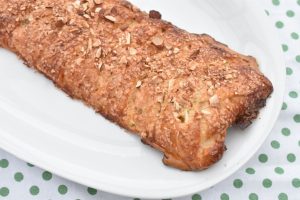 DSC_0950 • nogetiovnen.dk Butterdejsstang med æble marcipan fyld - butterdejskringle