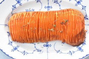 Hasselback butternut squash i ovn - nem opskrift