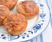 DSC_1988 • nogetiovnen.dk Pizzamuffins - opskrift på madpakke muffins med pizza fyld