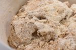 Rugbrødsboller - opskrift på boller med rugbrødsrester