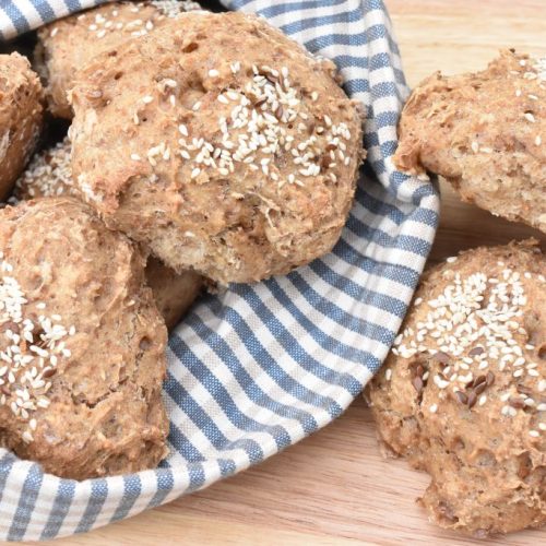 Rugbrødsboller - opskrift på boller med rugbrødsrester