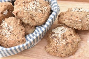Rugbrødsboller - opskrift på boller med rugbrødsrester 