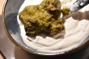 Pestodressing - opskrift på nem dressing med pesto