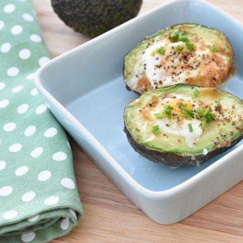 Bagt avocado med æg i airfryer eller ovn - nem opskrift