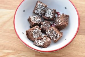 Chokolade fudge med kondenseret mælk - meget nem opskrift