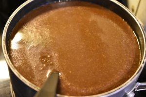 Brun sovs - nem opskrift på klassisk opbagt brun sauce 