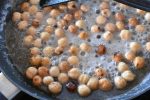 Karamelliserede hasselnødder - nødder med karamel