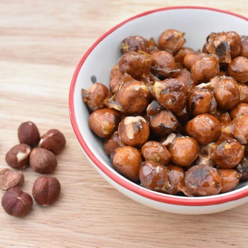 Karamelliserede hasselnødder - nødder med karamel