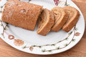 Juleroulade - opskrift på krydderroulade med appelsin 