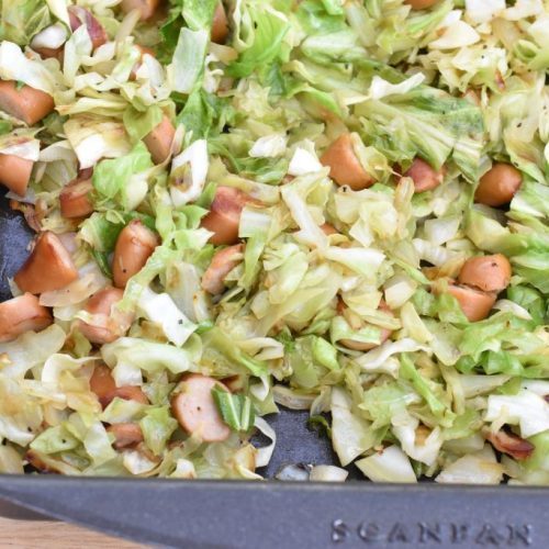 Grøn pølsemix med spidskål - nem opskrift