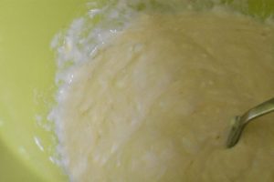 Yoghurtkage med græsk yoghurt - saftig og lækker - opskrift