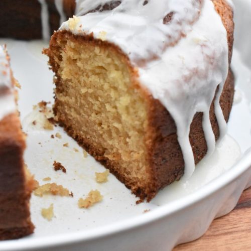 Yoghurtkage med græsk yoghurt - saftig og lækker - opskrift