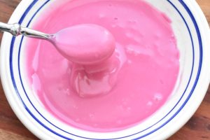 Rødbedekage - opskrift på nem saftig kage med rødbeder