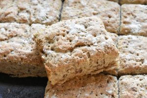 DSC_2094 • nogetiovnen.dk Sandwichbrød - nemme grove madpakke brød i bradepande