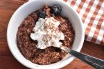 Havregrød med kakao - nem chokoladegrød i mikroovn