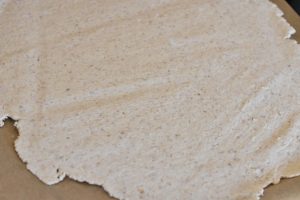 Sund pizza - opskrift på pizzabund med skyr og havregryn