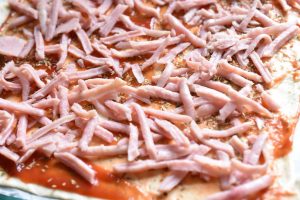 DSC_0740 • nogetiovnen.dk Pizzasnurrer med skinke og ost - opskrift